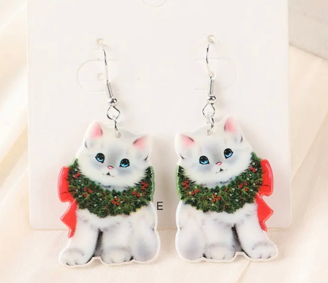 PREORDER CHRISTMAS ROUND ONE Christmas White Kitty Wreath Acrylic Earrings