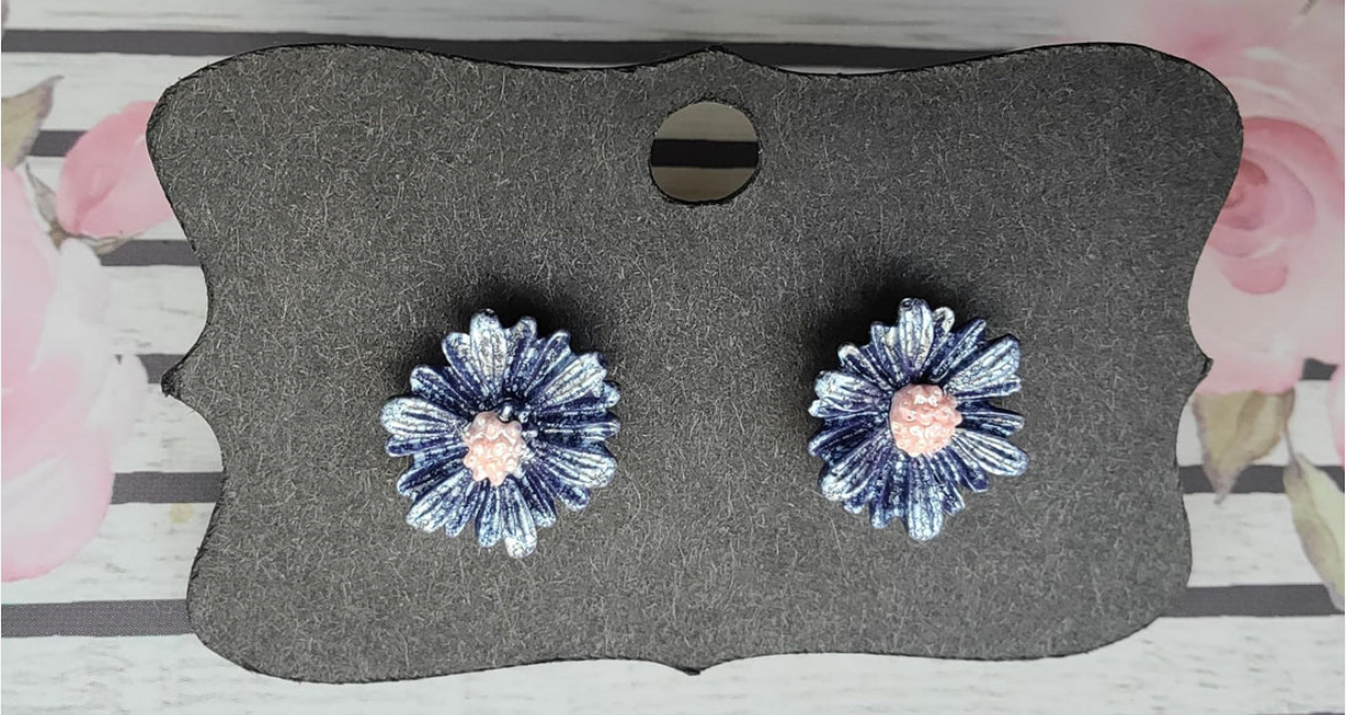 Random- 13 MM METALLIC VINTAGE DAISY Flower Earrings