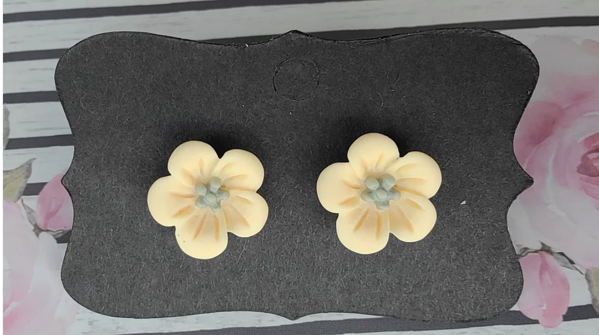 Random- 14 MM BLOSSOM Flower Earrings