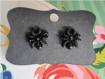 RANDOM Creepy Spider Earrings