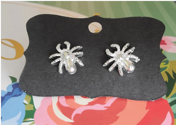 RANDOM Creepy Spider Earrings